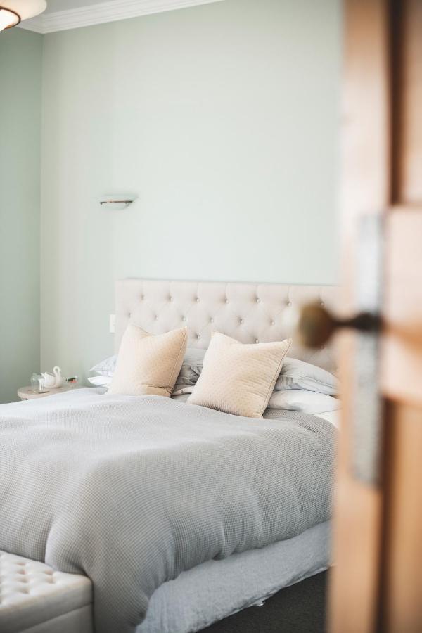 Bed and Breakfast Cedar House Гисборн Экстерьер фото