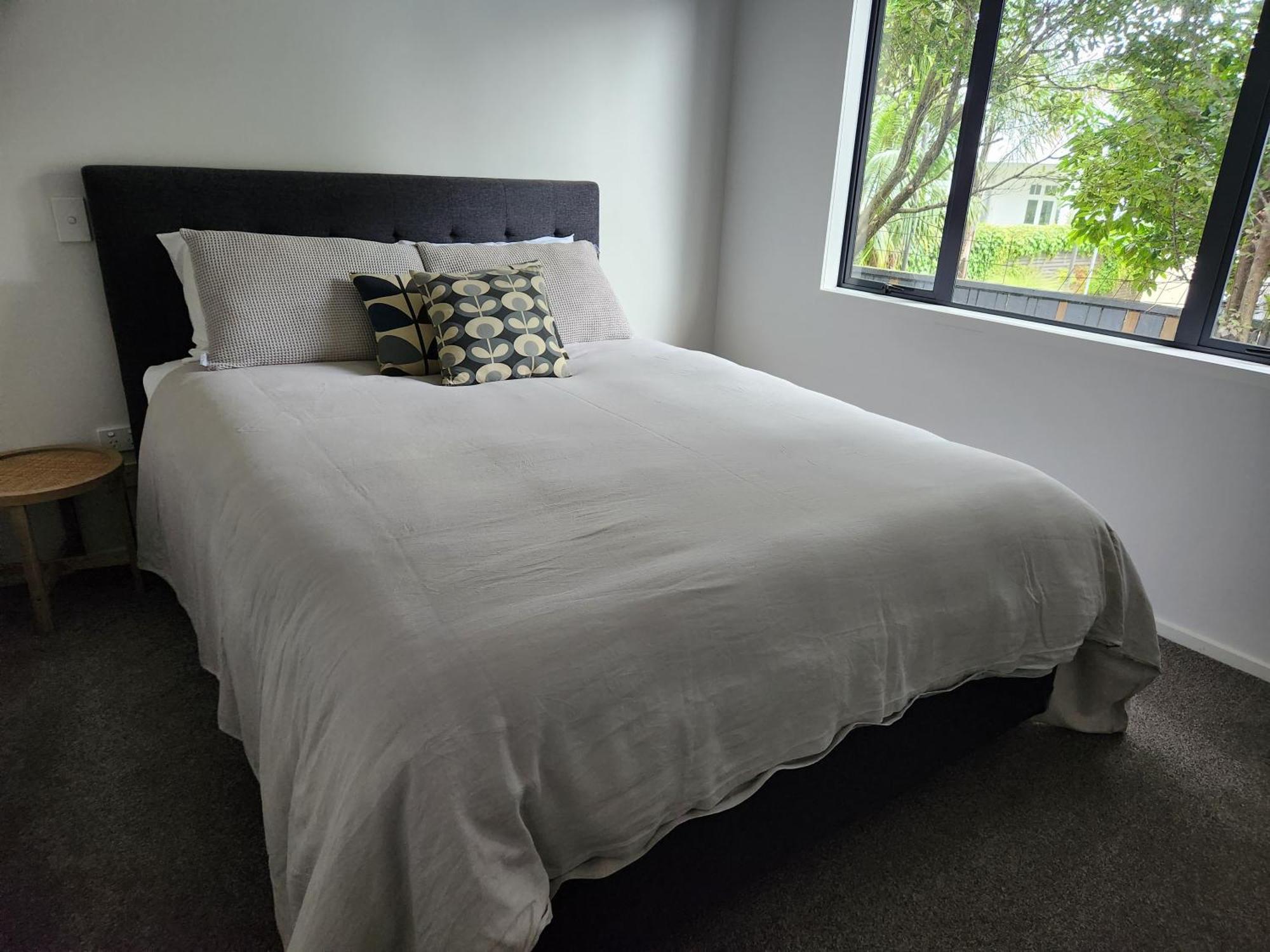 Bed and Breakfast Cedar House Гисборн Экстерьер фото